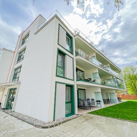 Villa Bauhaus Wellness Apartments 207 - Petiteplage Siofok Exterior photo